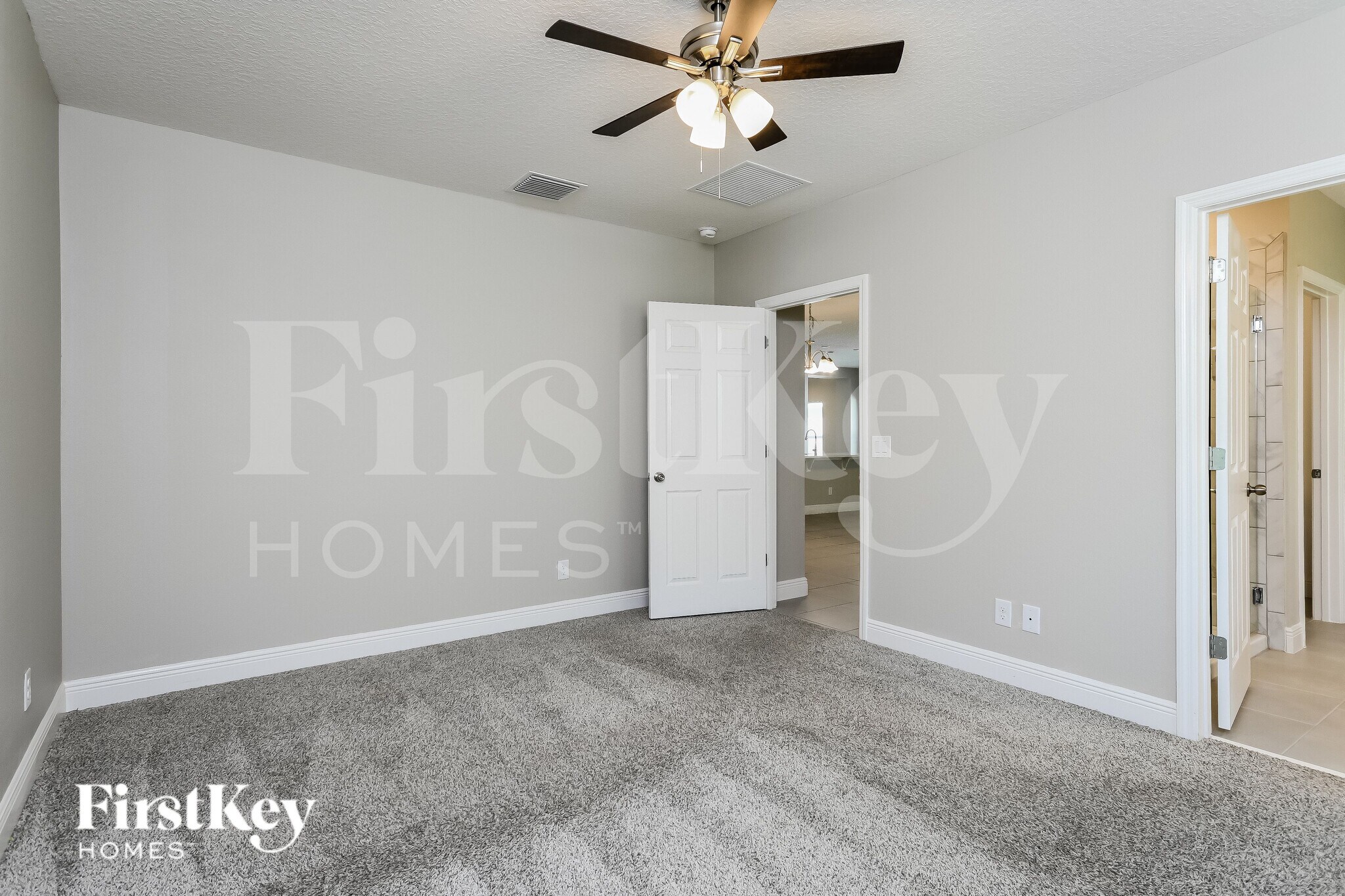 Building Photo - 689 Blackstone St