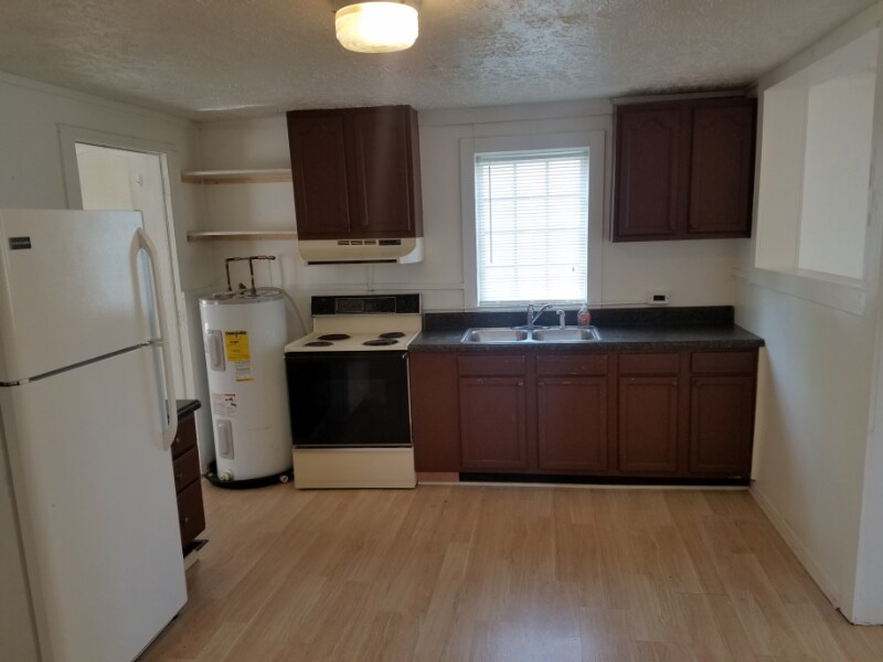 Building Photo - 3215 Clifton Ave