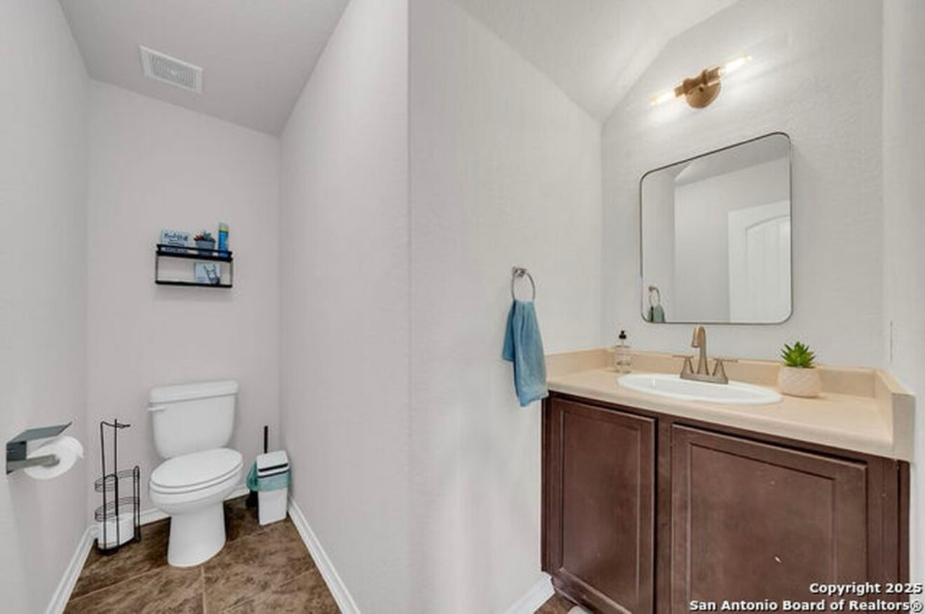 Downstairs Bathroom - 335 Kildeer Crk