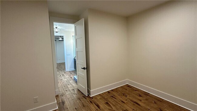 Building Photo - 3527 Bailey Rd