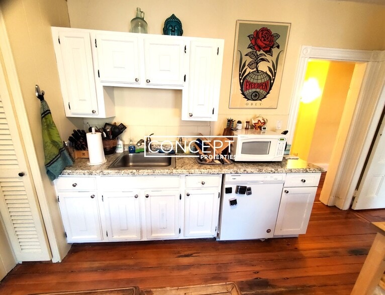 Building Photo - 2 Gilson Terrace