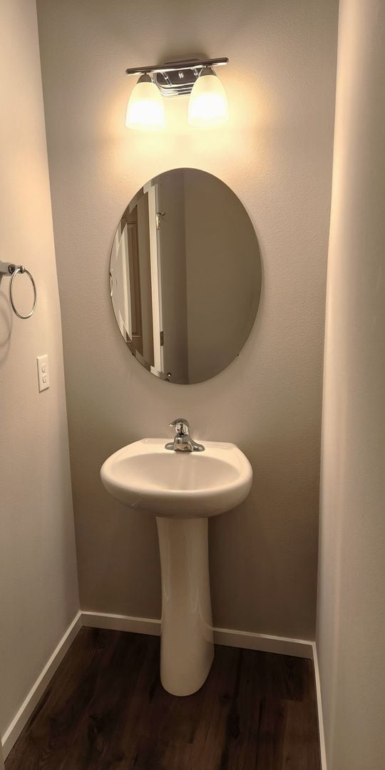 Building Photo - Luxury living in Lacey!