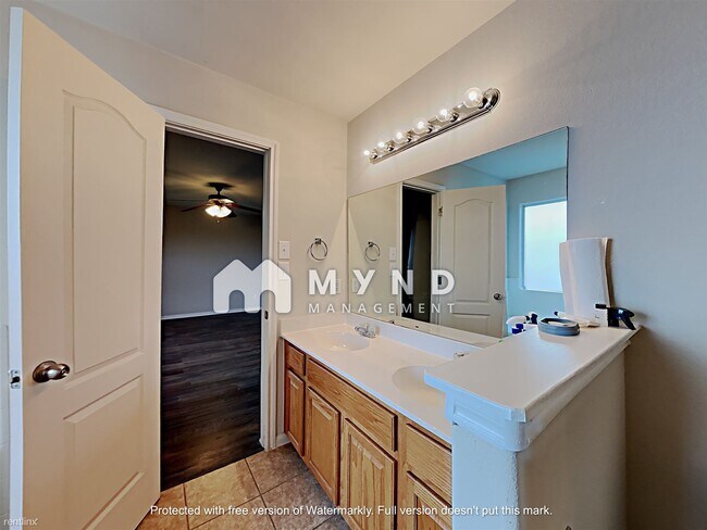 Building Photo - 11613 Timber Heights Dr