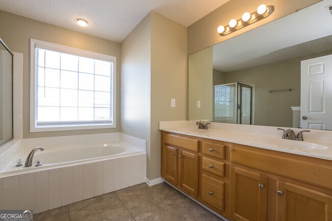 Building Photo - 2022 Santenay Dr S W