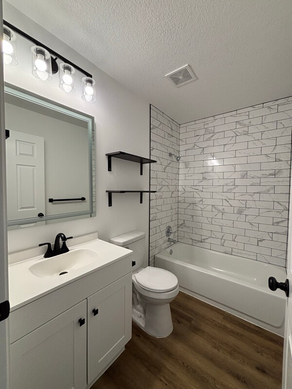 Building Photo - 254 N Brunswick St