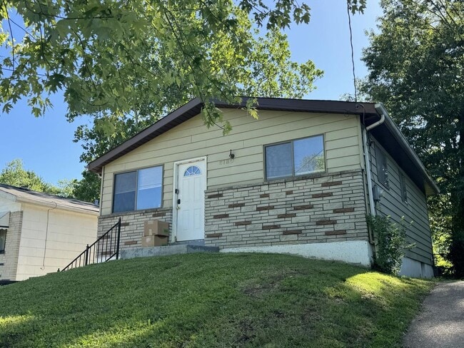 Building Photo - Lovely 2 Bedroom / 1 Bath for Rent - Section 8 Welcome