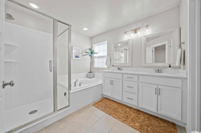 Building Photo - 2418 N 3370 W