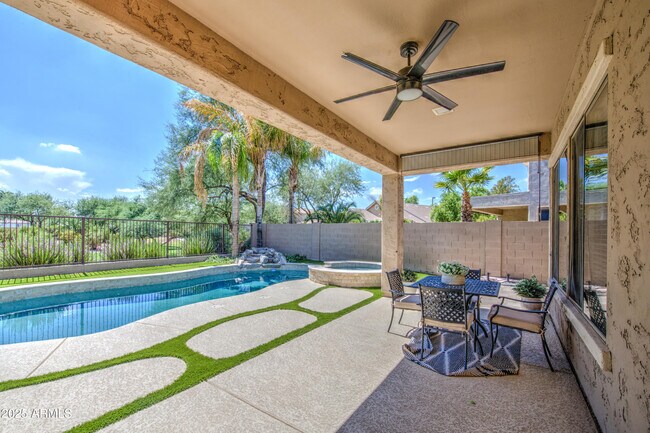 Building Photo - 4564 S Maverick Ct