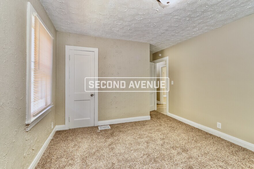 Building Photo - 651 S 37th St