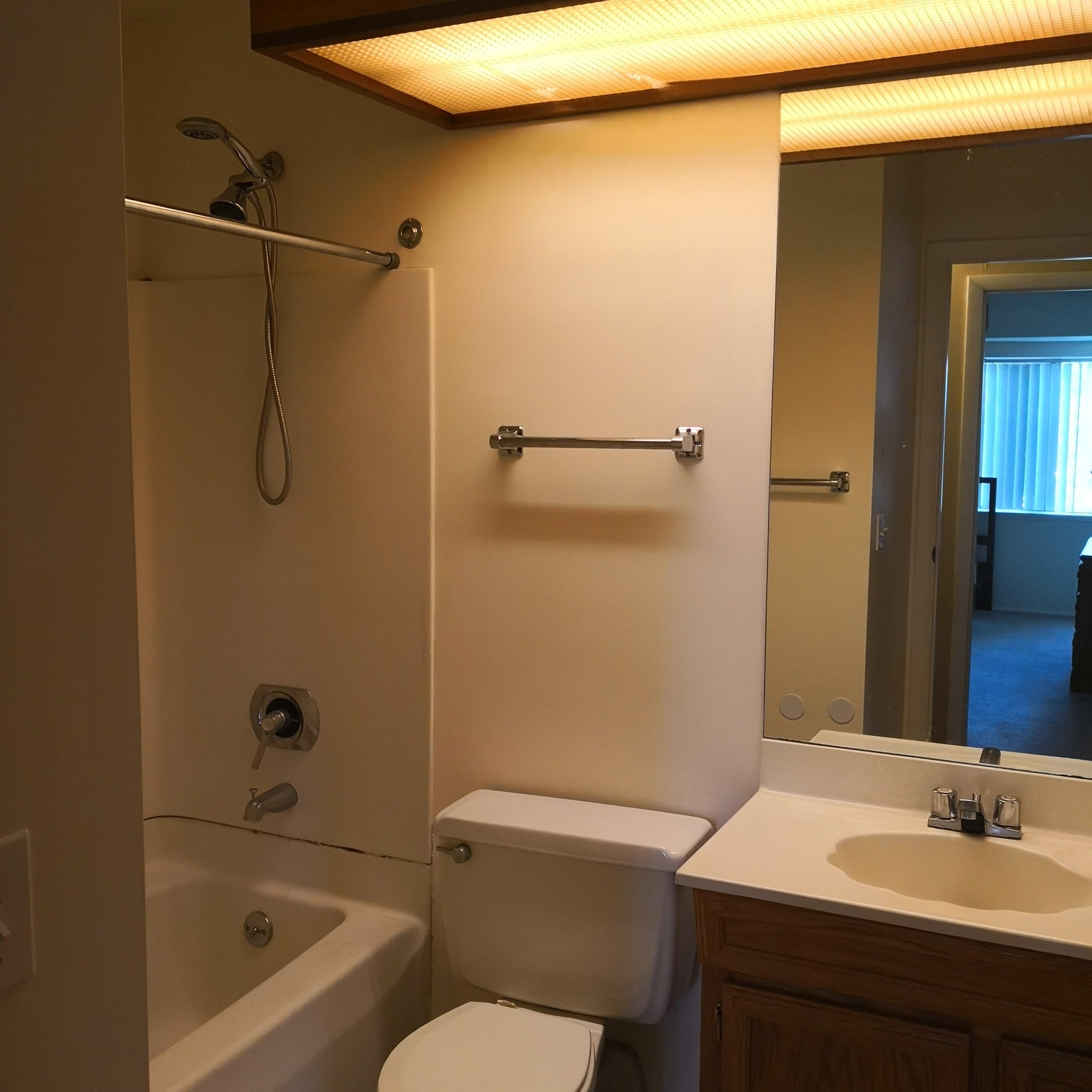 Bathroom_2 - 808 Stratford Dr