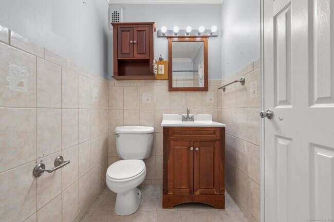 Building Photo - 125 Prospect St