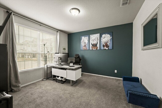 Building Photo - 6025 Driscoll Ln