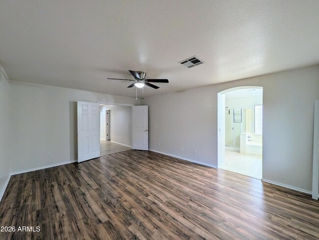 Building Photo - 15748 W Paradise Ln