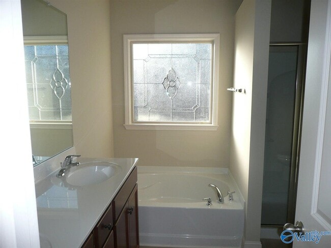 Building Photo - 137 Pembridge Ln
