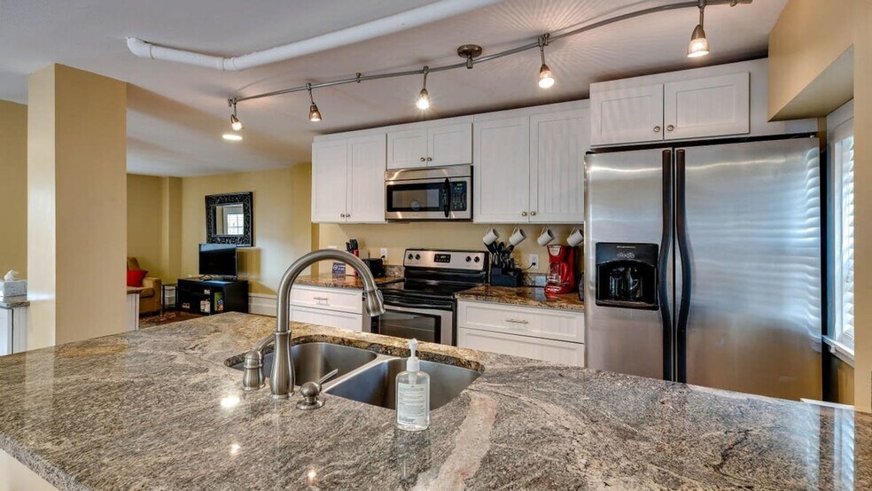 Building Photo - 4 Rivermist Ln
