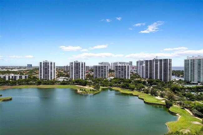 Building Photo - 20000 E Country Club Dr