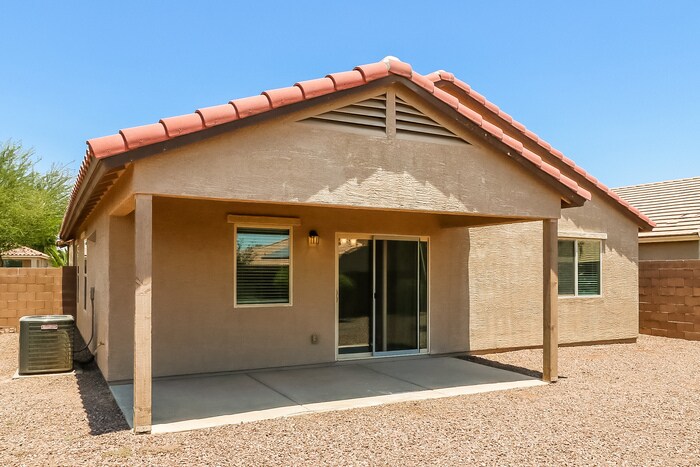 Building Photo - 18619 W Lupine Ave