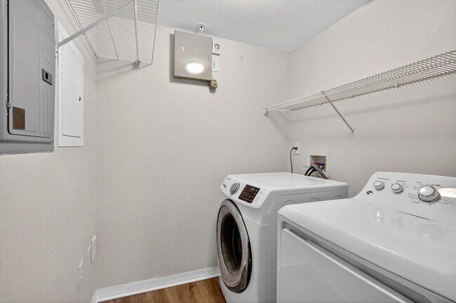 Building Photo - 6450 Emerald Dunes Dr