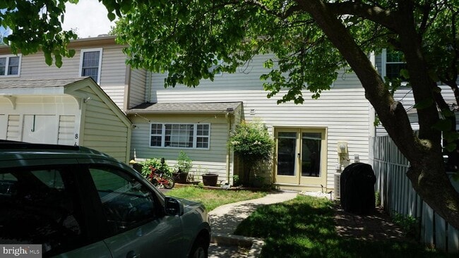 Building Photo - 841 Waterford Dr