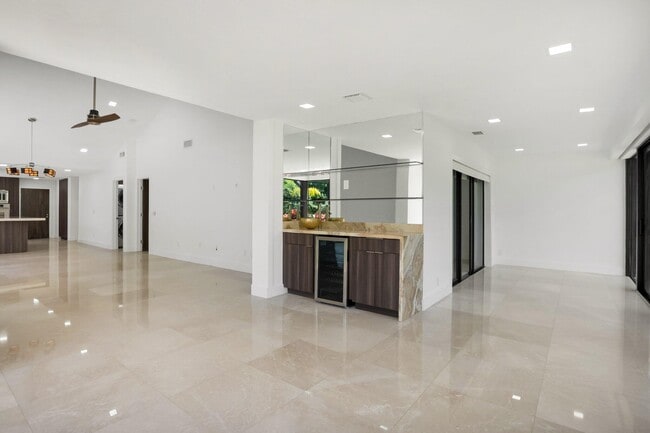 Building Photo - 21922 Cypress Dr
