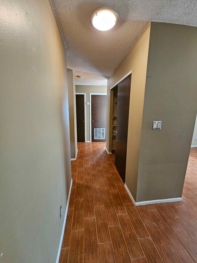 Building Photo - 8490-8413 13th St N