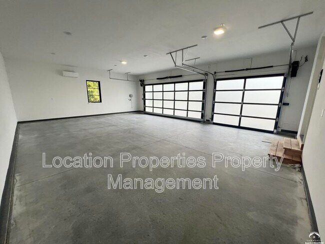 Building Photo - 1840 Quail Creek Dr