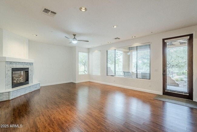 Building Photo - 13450 E Vía Linda