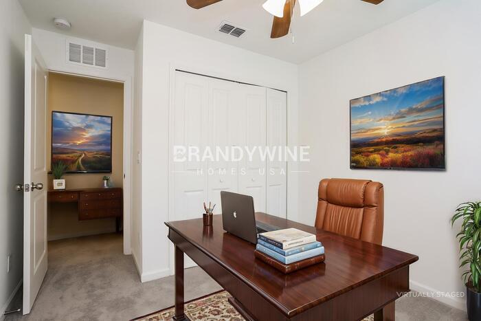 Building Photo - 641 Holly Lks Dr