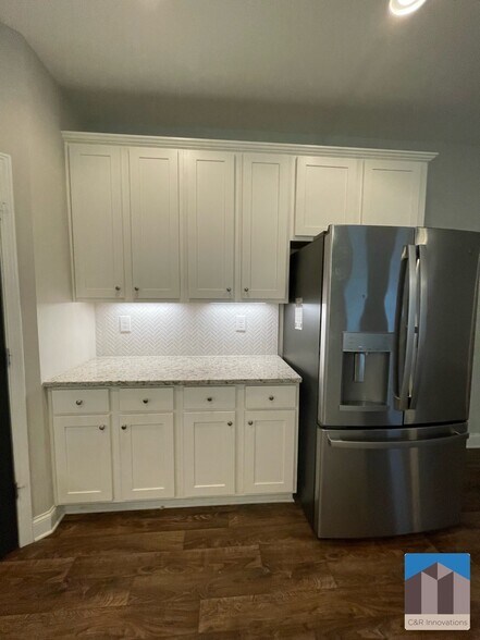 Building Photo - 300 Omnia Ridge Way