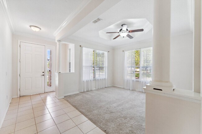 Building Photo - Move-in Ready Home with 2 Car Garage in Desirable Summerport Community!