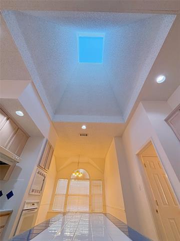 Building Photo - 1437 Sussex Dr