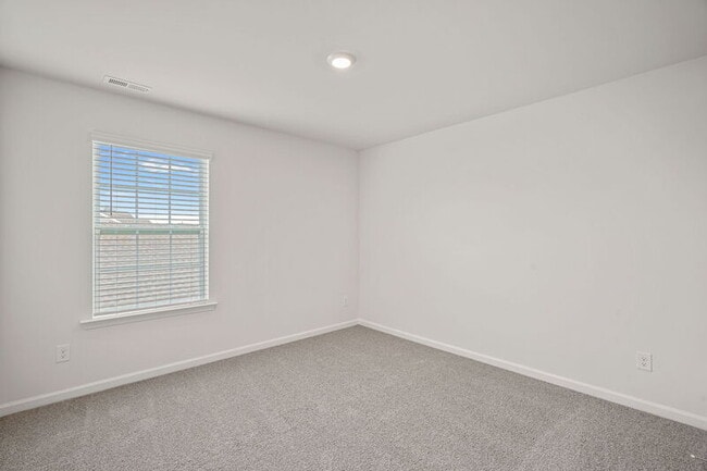 Building Photo - 171 Old Home Rd