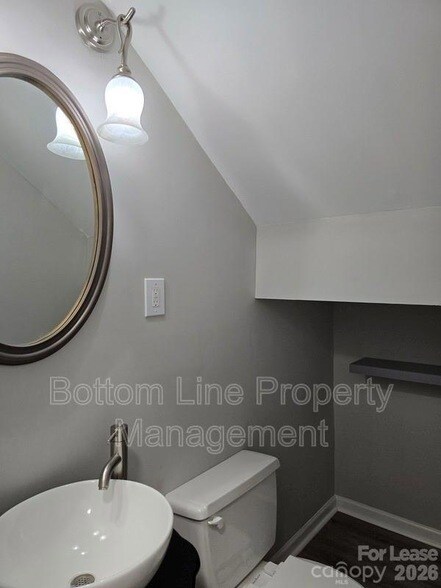 Building Photo - 5949 Quail Hollow Rd