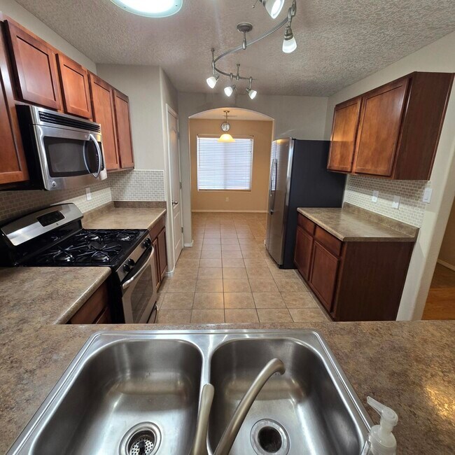Building Photo - 6912 Vista Del Sol Dr NW