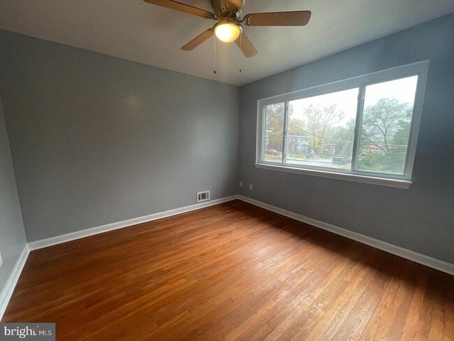 Building Photo - 5028 Roseld Ct