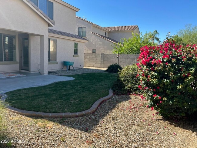 Building Photo - 6734 W Blackstone Ln