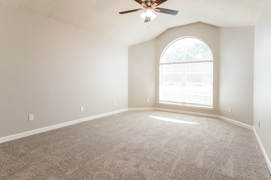 Building Photo - 4616 Wheatland Dr