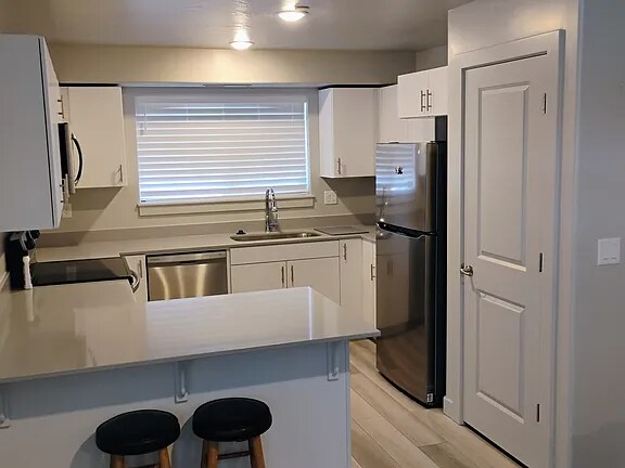 Building Photo - 1167 E Telegraph St