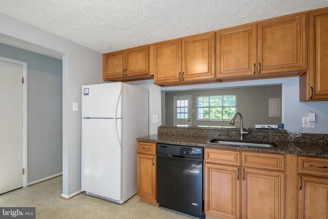 Building Photo - 8334 Windfall Rd