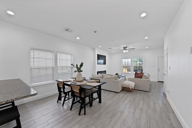 Building Photo - 3015 Columbus Ave