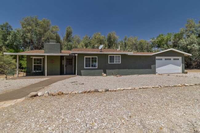 Primary Photo - Quiet Desert Home