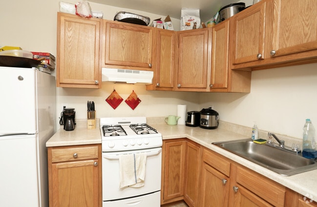Interior Photo - Tri Star Realty