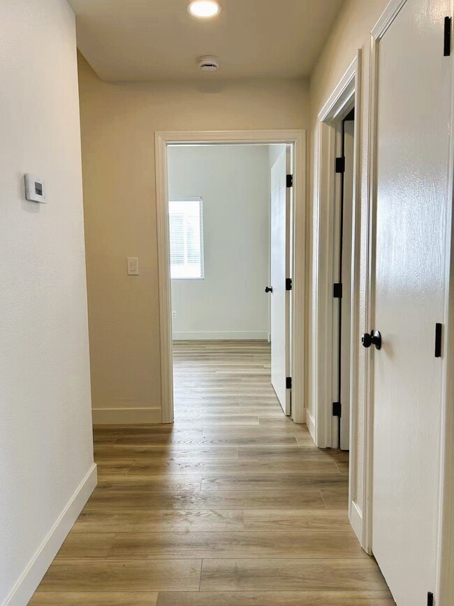 Building Photo - 2112 Fred Brown Dr