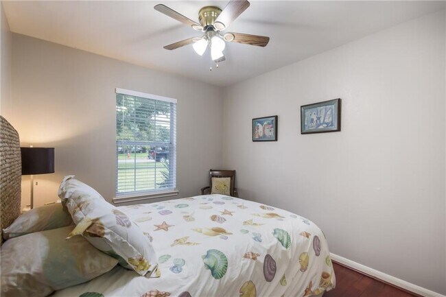 Building Photo - 1252 Lacey Oak Loop