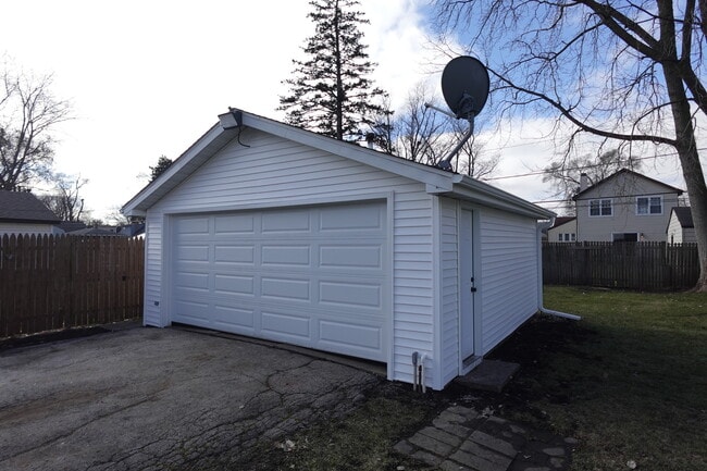 Building Photo - 3118 Martin Ave