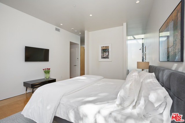 Building Photo - 1849 Fox Hills Dr