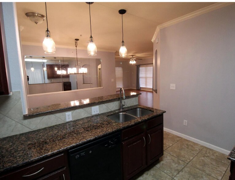 Building Photo - 1085 Shop Rd