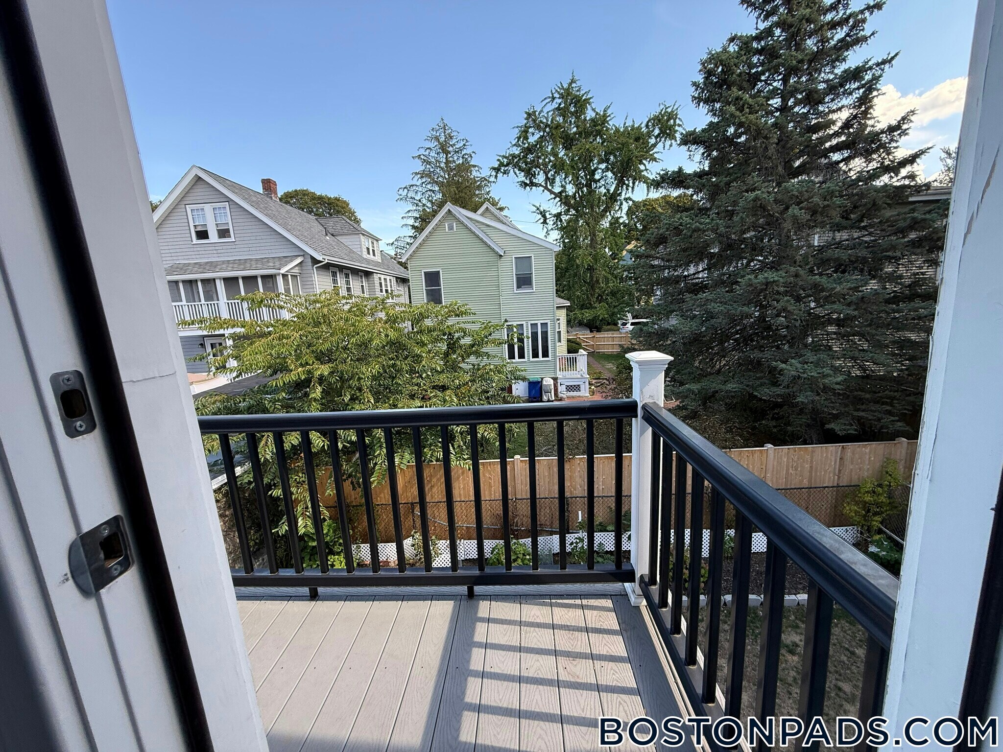 Building Photo - 41 Simpson Ave