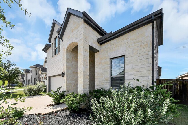 Building Photo - 24754 Levante Dr