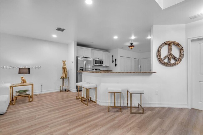 Building Photo - 4419 Hidden Harbour Terrace